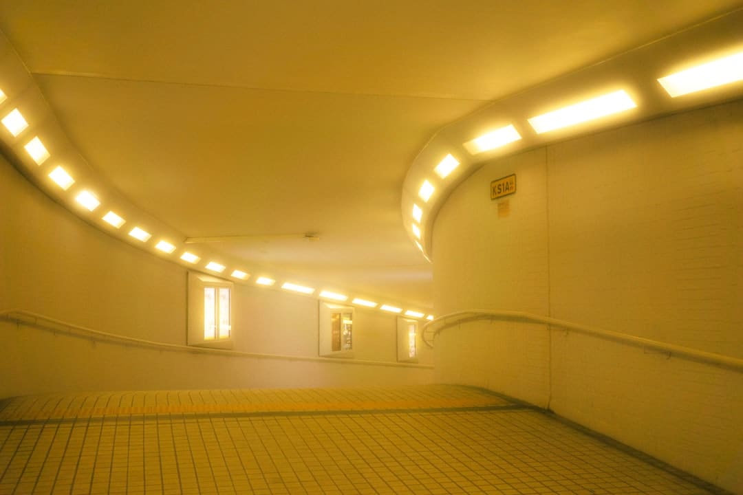 沪指收跌1.25% 半导体板块跌幅居前